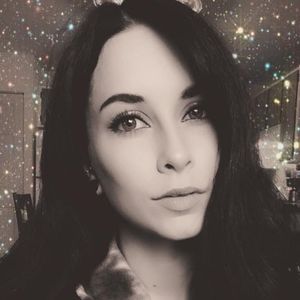 Meet your Posher, Valérie